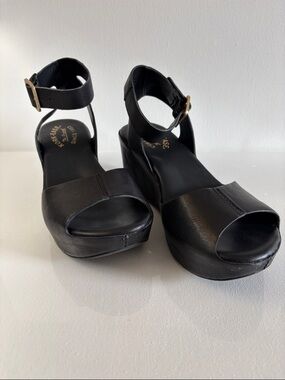 Kork-Ease Black Leather Ankle-Strap Wedge Sandals